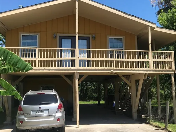 1564 Railroad Ave, San Leon, TX 77539