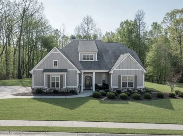 309 Sterling Lake Way, Jefferson, GA 30549