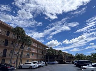 9370 SW 8th St APT 407, Boca Raton, FL 33428