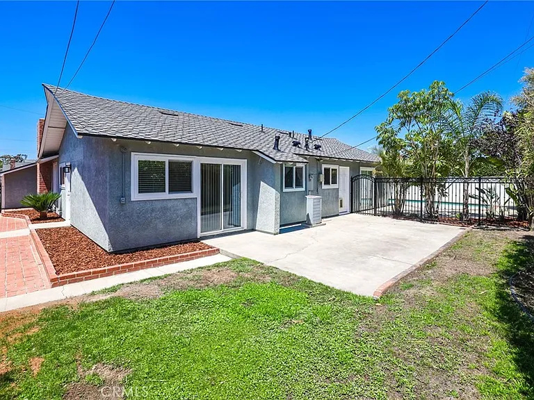 2932 Bostonian Dr — Photo 35