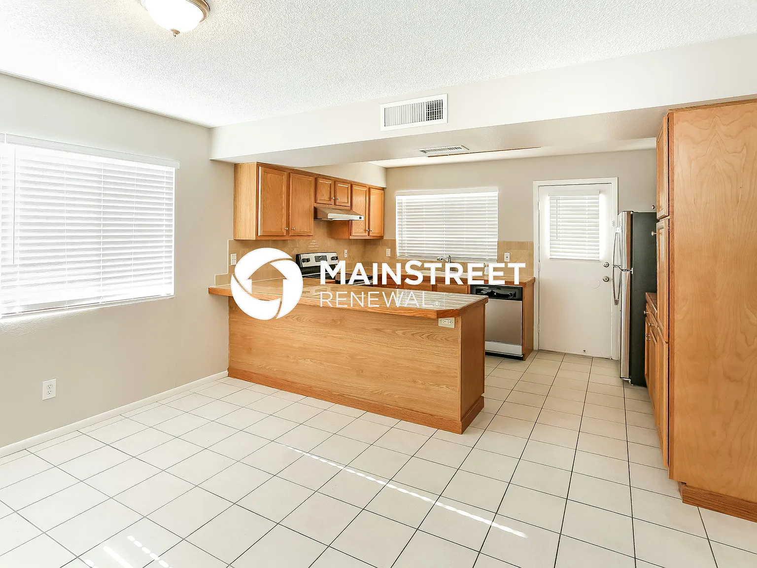 7102 W Carol Ave — Photo 4