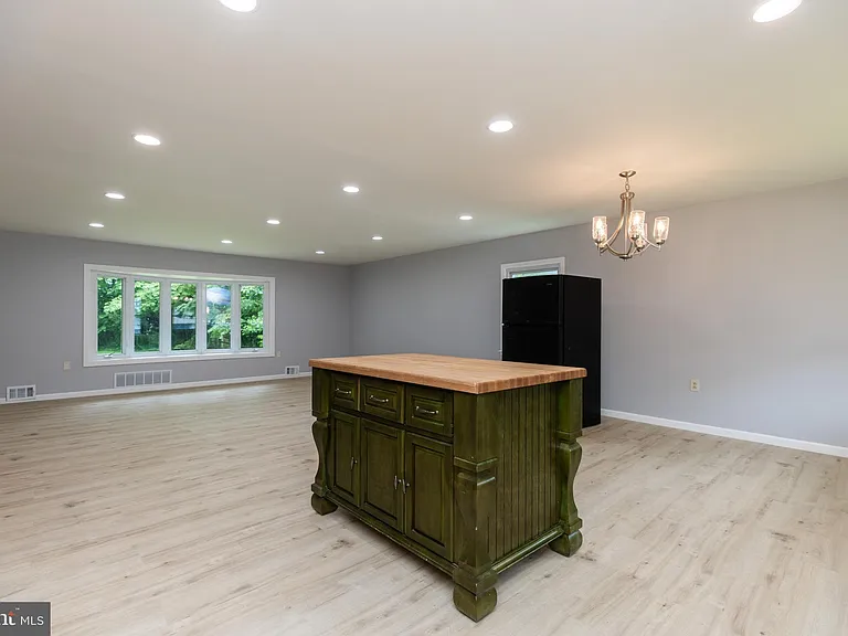 1419 Emory Rd — Photo 13