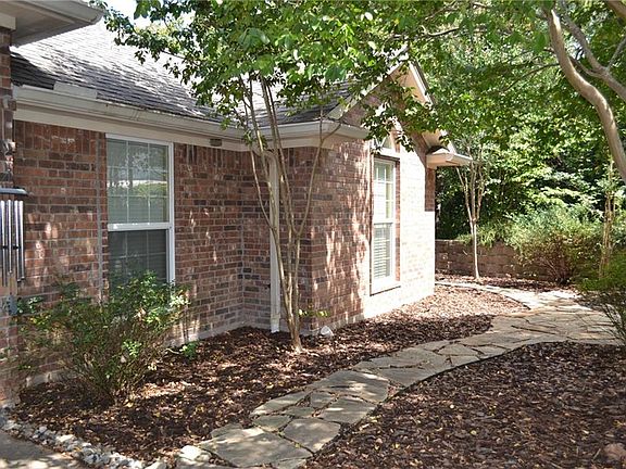 5th image of 1155 Redondo Dr