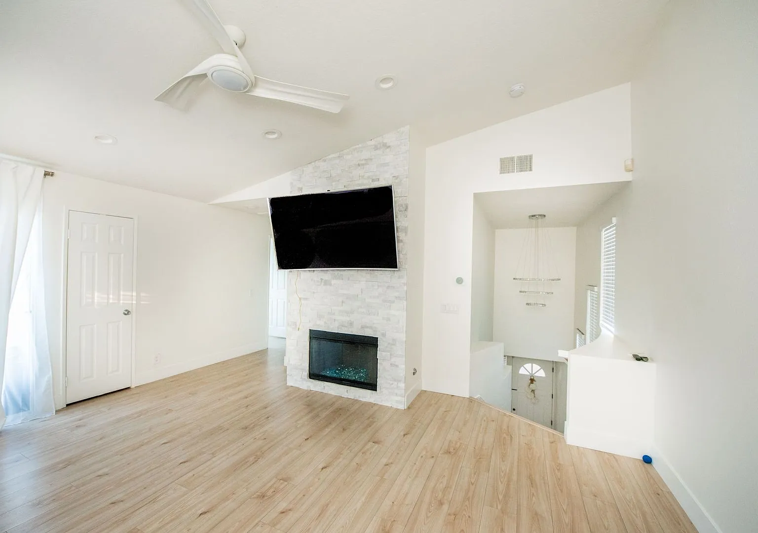 Beautiful RSM Home — Photo 4