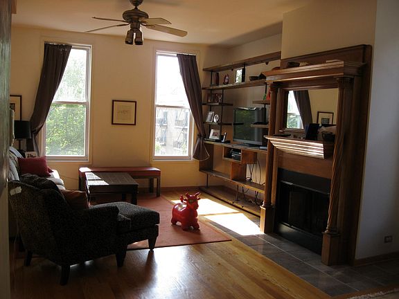 2nd image of 1087 N Paulina St APT 3