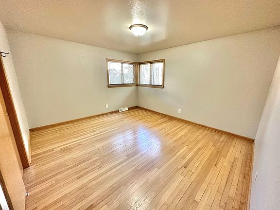 5th image of 4802-4812 W Wells St #4812-3