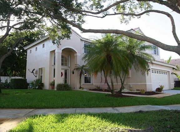 2nd image of 1020 NW 187th Ave