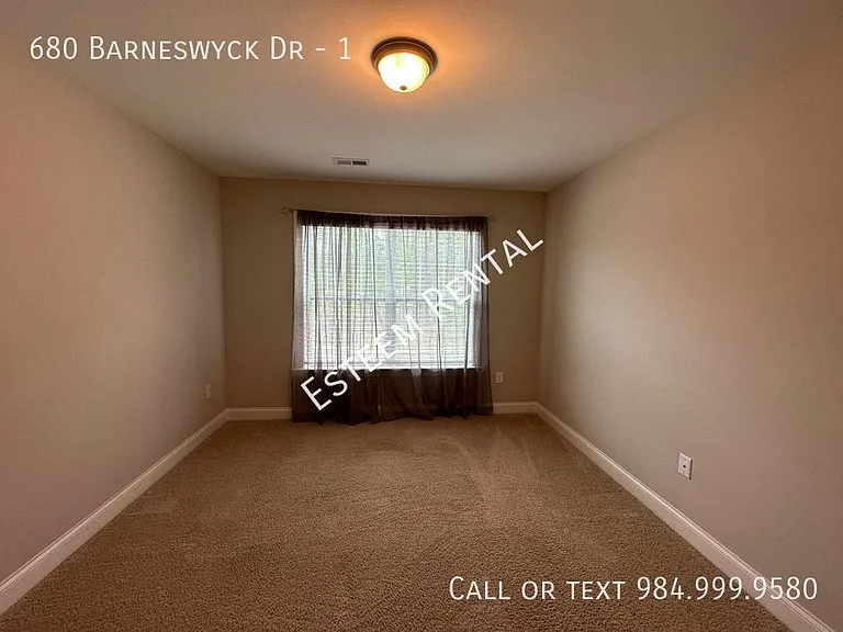 680 Barneswyck Dr #1 — Photo 21