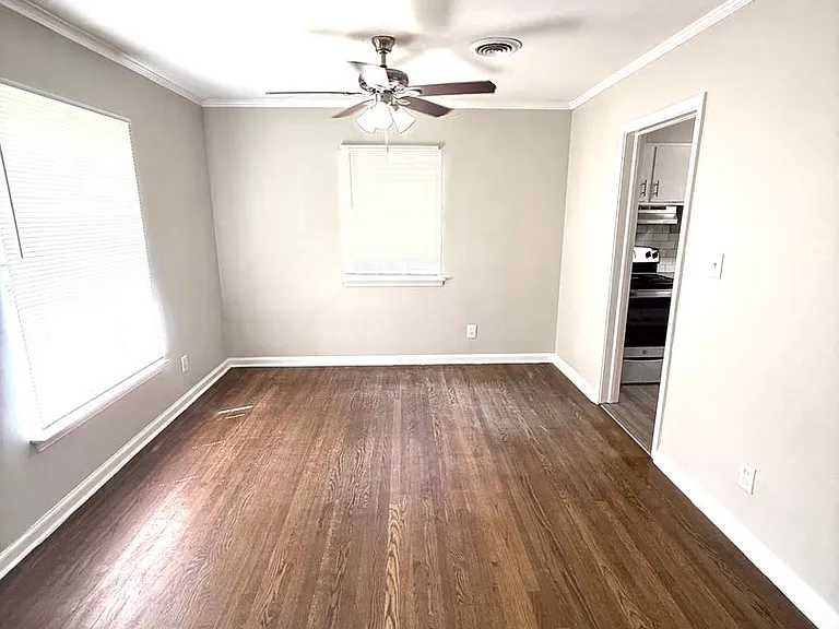 1805 Gillespie Dr — Photo 3