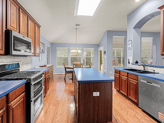 5th image of 10244 Elmo Ct