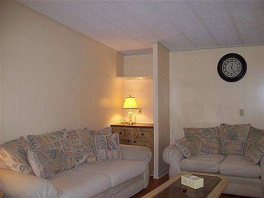 2nd image of 315 Windsor Ct