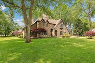 Greenbriar Dr-0506-001.jpg