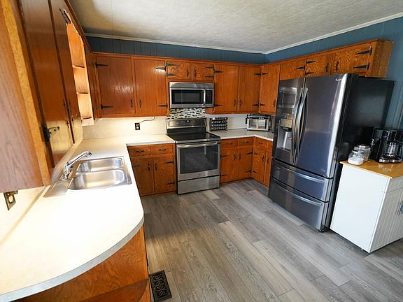 5th image of 10 Walnut St