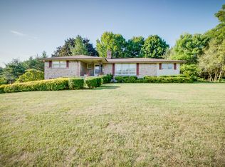 2325 Jennings Dr, Kingsport, TN 37660