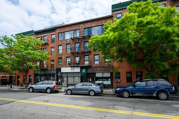 Rented by Redefined Real Estate | media 17