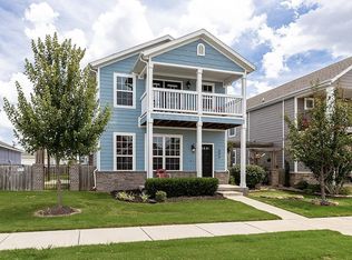 604 N Longfellow Ln, Fayetteville, AR 72704