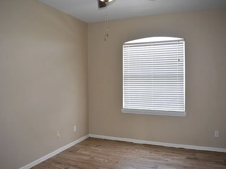 1040 Venetian Dr #203 — Photo 34