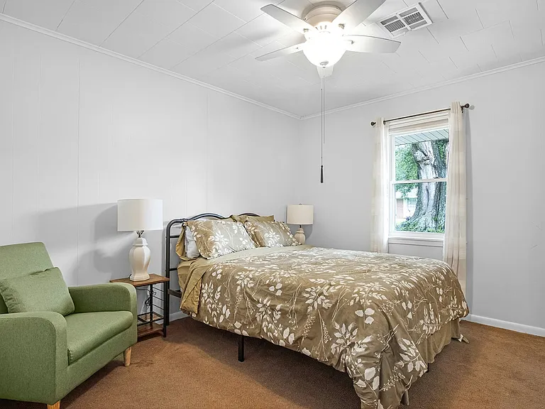 Guest Bedroom 1