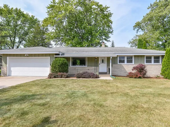4641 North 110th STREET, Wauwatosa, WI 53225