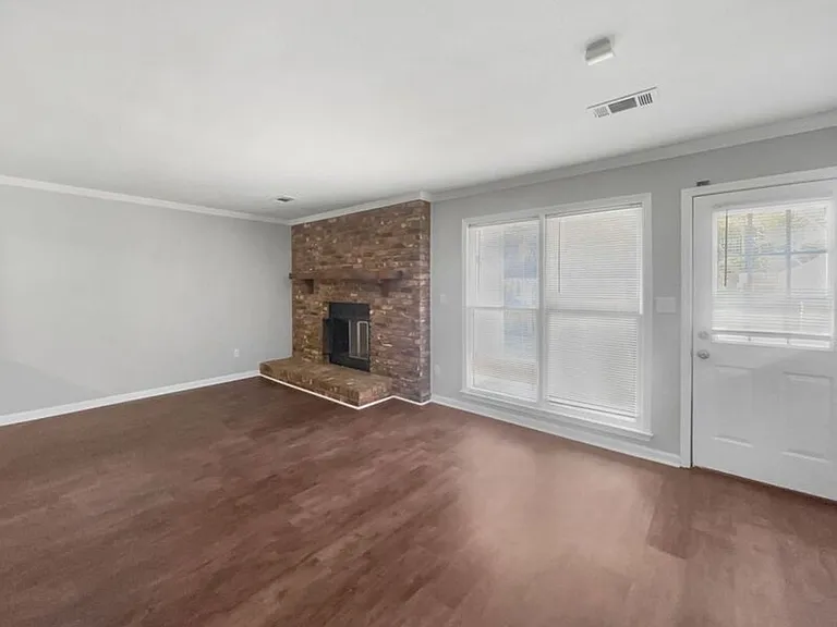 3414 Kensington Ct — Photo 10