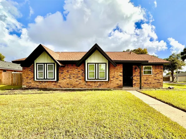 7002 Sandswept Ln, Houston, TX 77086