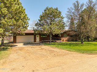 5104 Highland Rd NW, Mandan, ND 58554