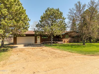 5104 Highland Rd NW, Mandan, ND, 58554