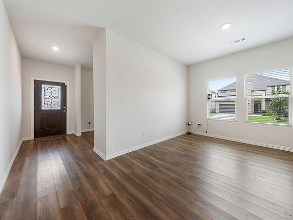 2nd image of 1501 Ironwood Way