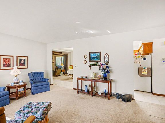 5th image of 2861 Wurtzel Dr W