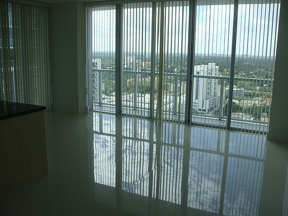 3rd image of 1111 SW 1st Ave #Uph4017