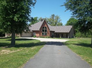 1585 Currie Dr, Sulphur, LA 70665