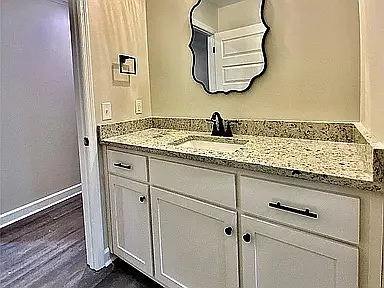 426 Gritney Rd — Photo 3