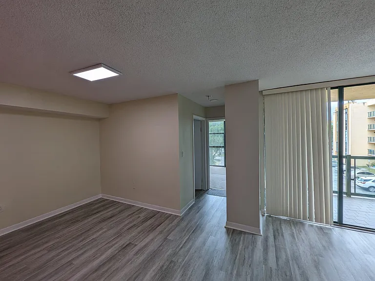 11790 SW 18th St #324 — Photo 2