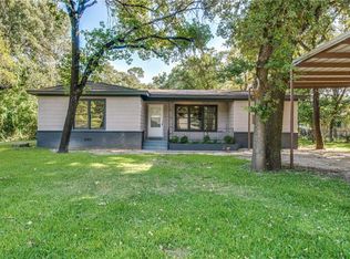1104 Carpenter St, Azle, TX 76020