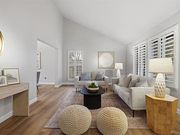 5th image of 3124 E Hinsdale Place