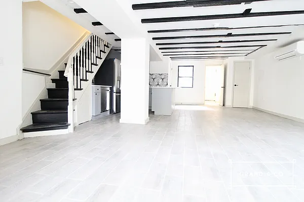 Rented by Grand & Co. | media 14