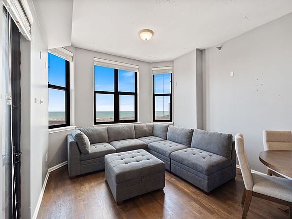 2nd image of 1464 S Michigan Ave APT 2203