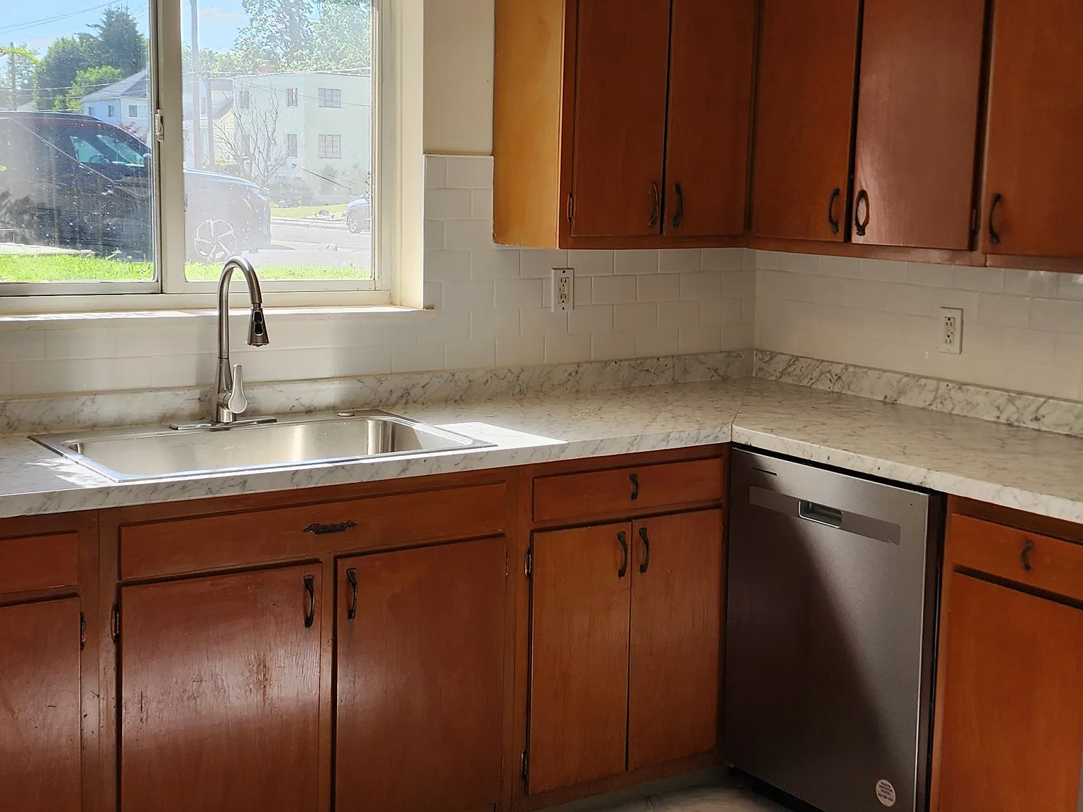 38 Hill Ave — Photo 1