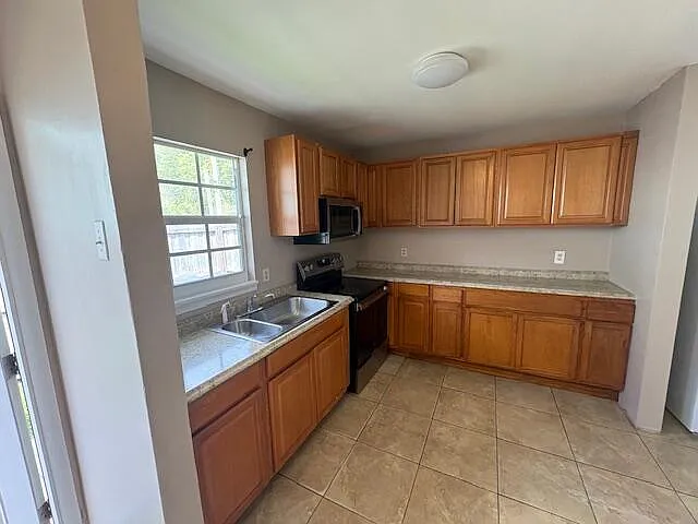 3115 Windsor Ave #1 — Photo 7