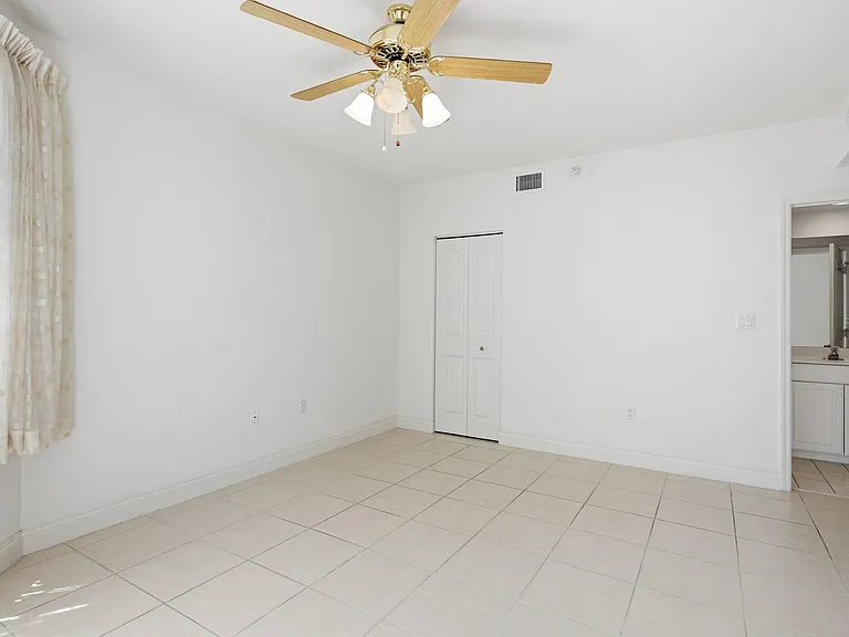 1170 Gulf Blvd #1105 — Photo 36