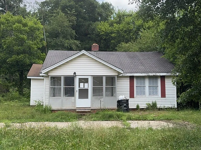 119 Sanders St — Photo 1