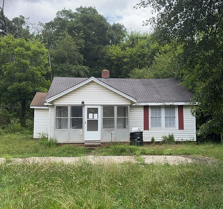 1st image of 119 Sanders St