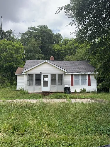 119 Sanders St Photo 1