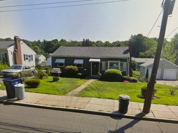 2618 Centre St, West Roxbury, MA 02132