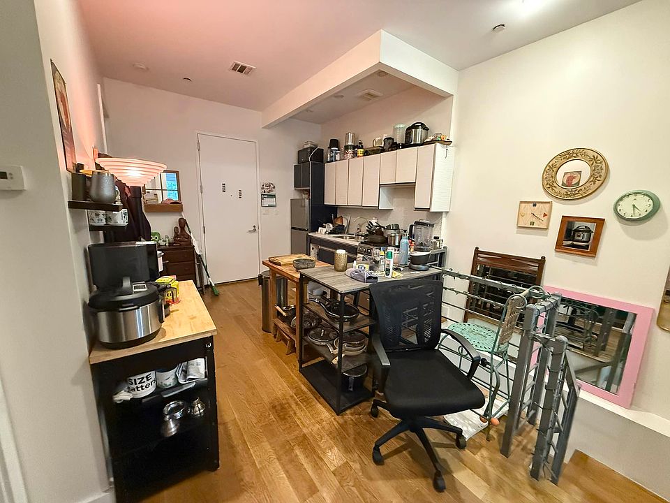 1st image of 751 Dekalb Ave #1B