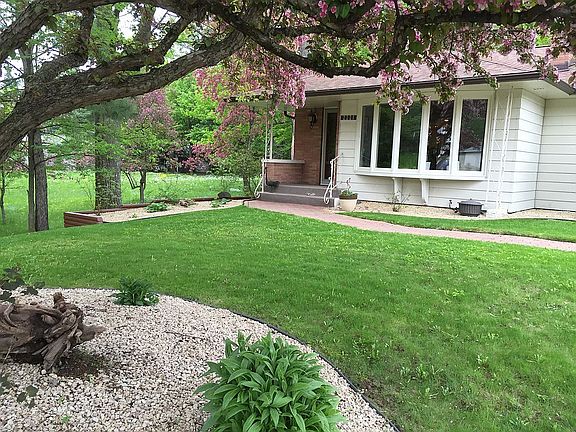5th image of 2221 Woodland Ave