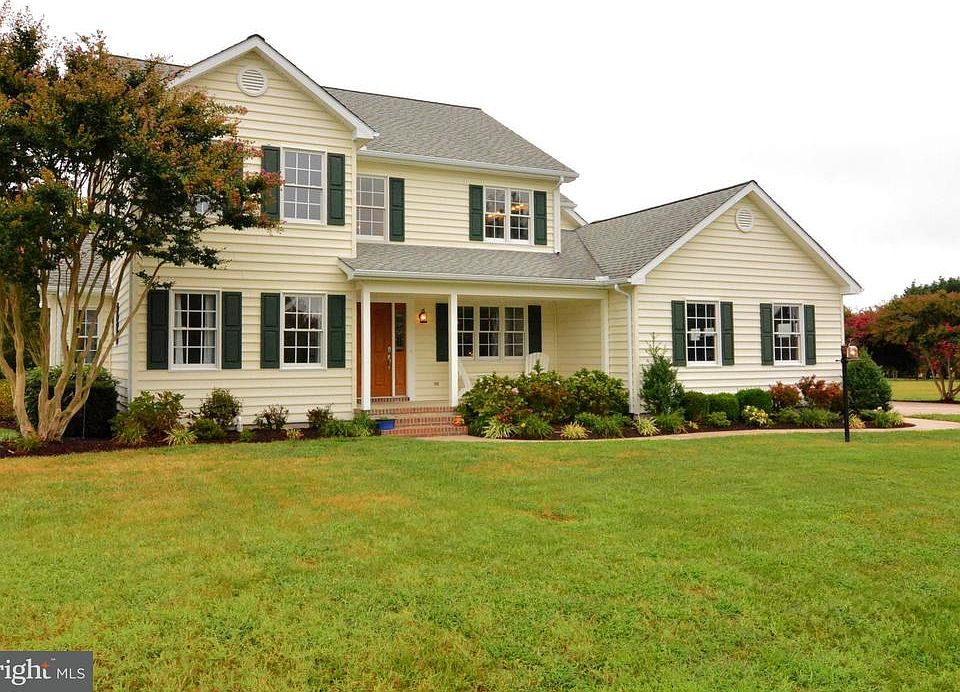 1st image of 203 N Crest Ct