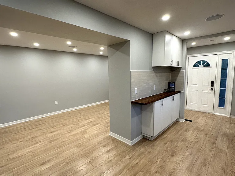 52 Charlbrook Ave — Photo 5