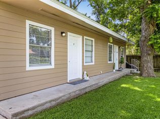 1001 W Lobitt St, Alvin, TX 77511