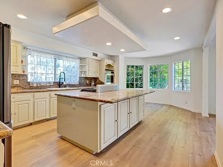 5224 Woodlake Ave — Photo 55